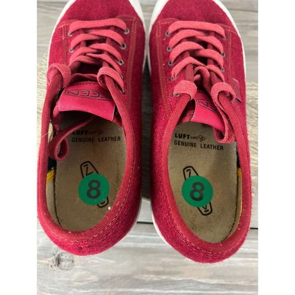 NWOT Keen Elsa Lite Red Felt Vapor Sneakers Size 8 - Picture 8 of 9